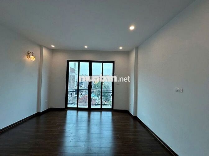 SIÊU PHẨM QUANG TIẾN,LÔ GÓC, OTO TẢI ĐỖ CỬA, VỊ TRÍ TIỆN ÍCH