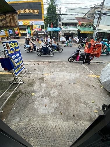 Cho thuê mặt bằng kinh doanh đồ ăn + nước uống 