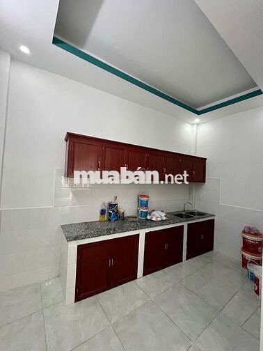 Bán gấp nhà 3.5m-9m, 385tr gần thị trấn Hóc Môn