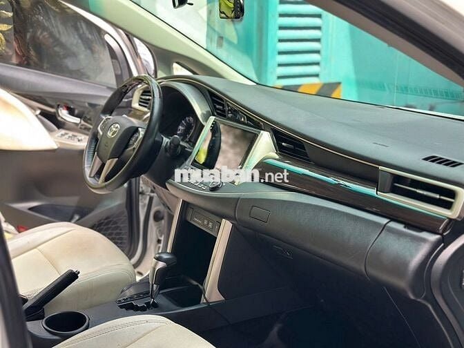 Toyota Innova 2021 2.0G - 71540 km