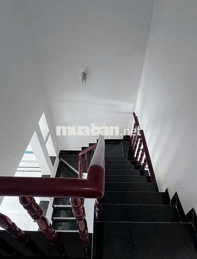 NHÀ LẦU 435 TRIỆU GẦN CHỢ XUÂN THỚI SƠN