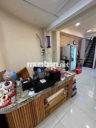 Sang quán ăn mặt tiền Nguyễn Cư Trinh, Quận 1 – vị trí đẹp, sầm uất