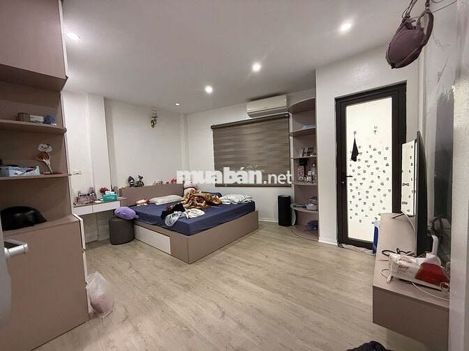 📢📢📢Dân Xây 31m2 x 5 Tầng Thạch Bàn – Cổ Linh Ô Tô Vào Nhà – 6.x tỷ