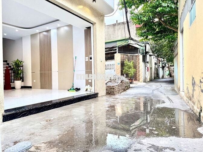 📢📢📢Nhà 40m2 x 5 Tầng Ô Tô Nhỏ Đỗ Cửa Gần Hồ Sen – Long Biên - 6.x tỷ