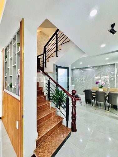 Nhà mới Nguyễn Kiệm DT 75m2 4 PN, giá siêu hời hơn 3 tỷ