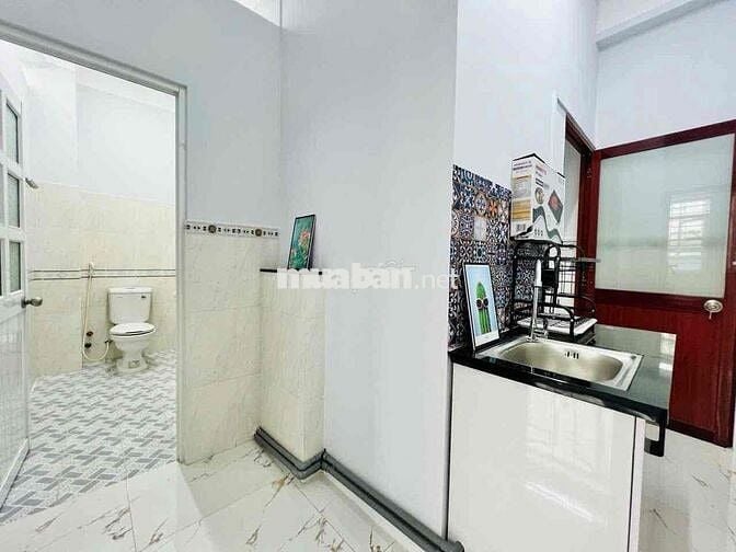 CĂN HỘ CỬA SỔ TRỜI - TÁCH BẾP - SIÊU ĐẸP - LÒ GỐM Q6 SÁT QUẬN 5
