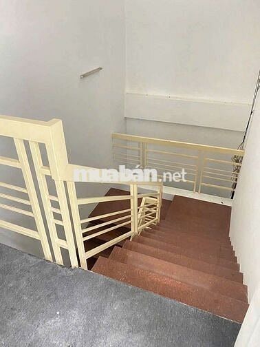 TÒA NHÀ MẶT TIỀN ĐƯỜNG LỚN 433 CỘNG HÒA ĐỐI DIỆN NHÀ GA T3 (11×27) 95T