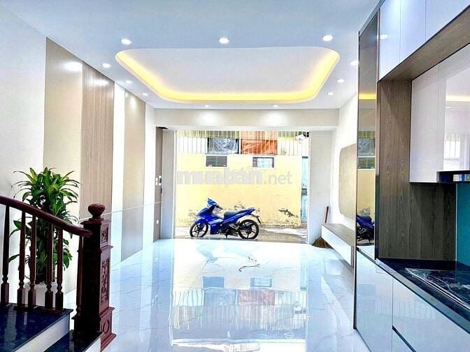 📢📢📢Nhà 40m2 x 5 Tầng Ô Tô Nhỏ Đỗ Cửa Gần Hồ Sen – Long Biên - 6.x tỷ