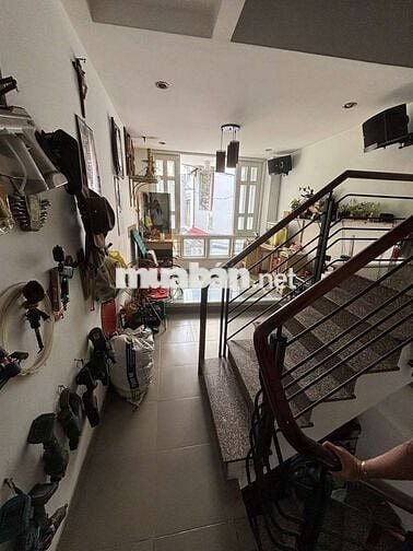HẺM XE HƠI THÔNG TRUNG TÂM Q3 4 TẦNG 4 TỶ XÍU