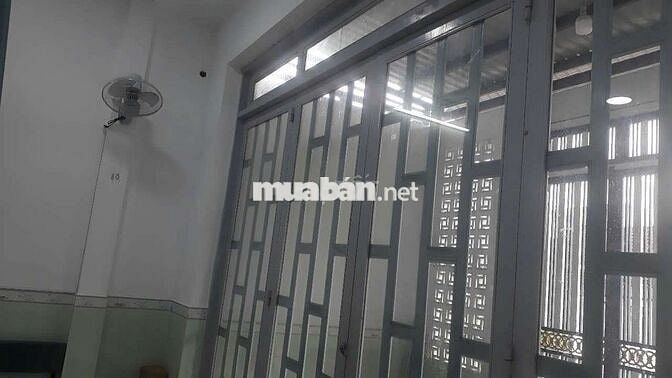 Nhà mặt tiền 5*20 trống suốt rẻ chốt lẹ