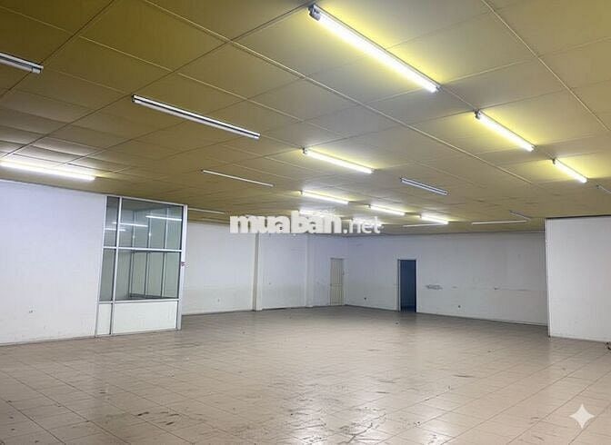 Mặt bằng hoàn thiện ~250m2, điện 3 pha, nước máy, ngã tư An Sương