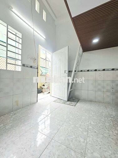 1tr7 không máy lạnh. 1tr9 có máy lạnh