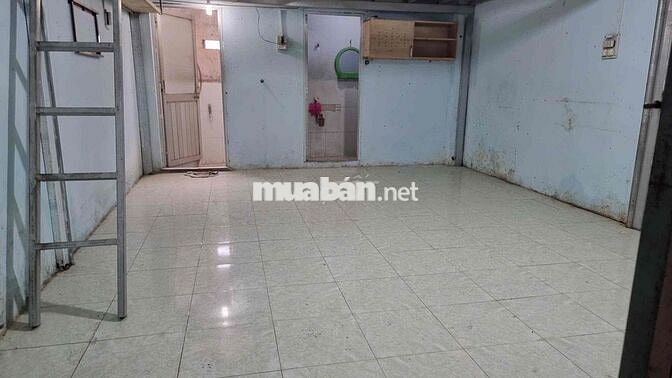Thuê nhà nguyên căn hẻm xe hơi, đối diện cây xăng Bình Minh