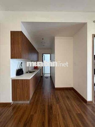 Bán căn hộ sân vườn tầng 3 Akari Võ Văn Kiệt, 4,9 tỷ.