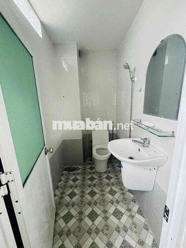 CHO THUÊ NHÀ 2 LẦU MẶT TIỀN CẠNH CẦU TRẦN HOÀNG NA