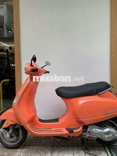 Xe vespa của ý