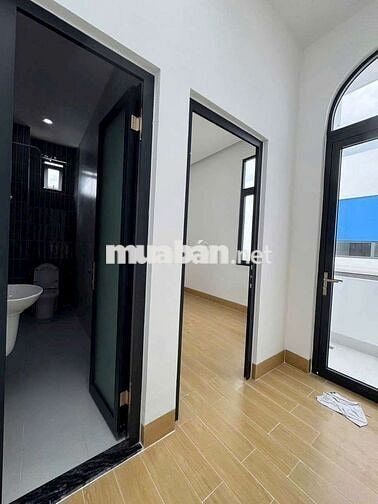 NHÀ TRỆT LẦU XÂY MỚI - HẺM 311 NGUYỄN VĂN CỪ
