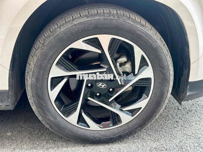 Hyundai Custin 2023 Đặc Biệt 1.5T - 20000 km