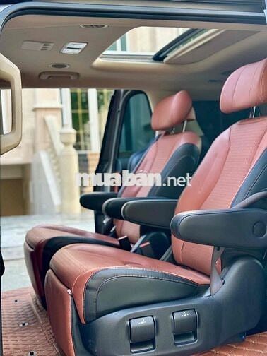 Kia Carnival 2023 Signature 2.2D - 45000 km