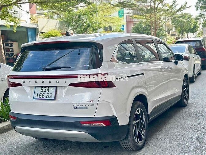 Hyundai Custin 2023 Đặc Biệt 1.5T - 20000 km