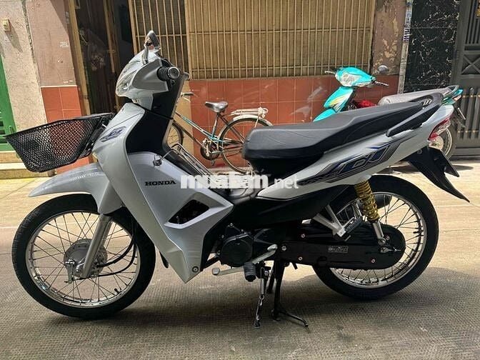 Xe 1 chủ dắt hãng