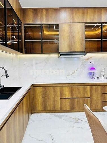 Nhà Mã Lò, 57m², 4.06x14m, 5 Tầng, 5 PN, HXH, Giá chỉ nhỉnh 7 tỷ