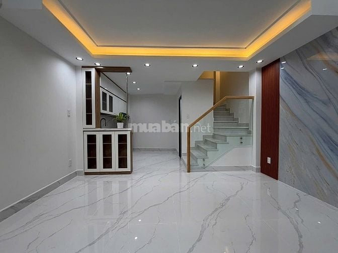 Bán gấp nhà riêng đường Đồng Nai,p2, Tân Bình. Giá 3,1tỷ. Hẻm xe hơi