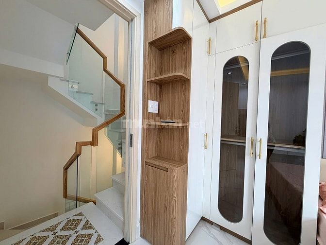 Bán gấp nhà riêng đường Đồng Nai,p2, Tân Bình. Giá 3,1tỷ. Hẻm xe hơi