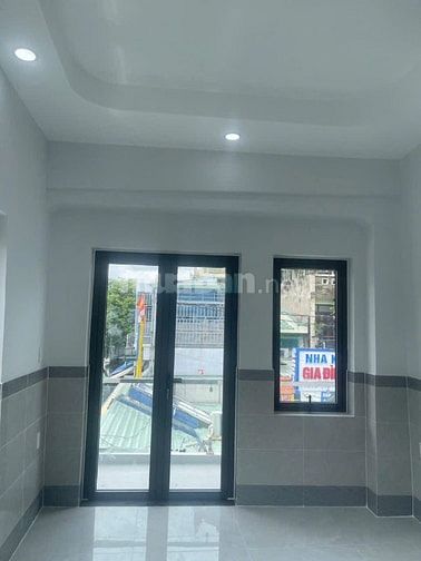 Bán nhà mặt tiền đường Nguyễn Thái Sơn, Phường 5, Quận Gò Vấp