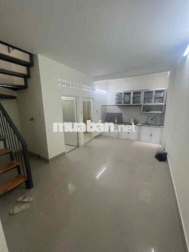 cho thuê nhà mới, hẻm 4m ngay chợ vải