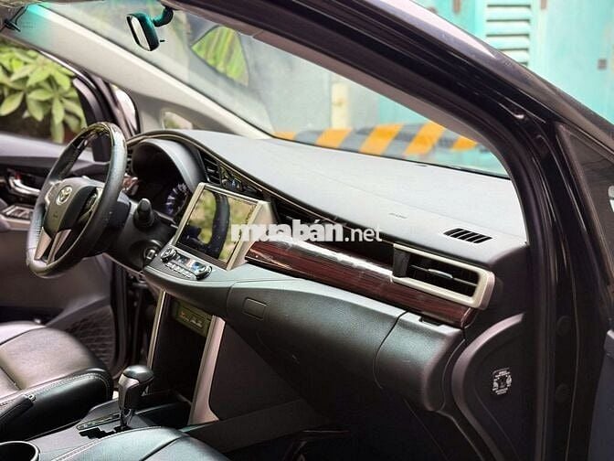 Innova 2.0 Venturer 2017 - 59.635 km- Giá còn giảm