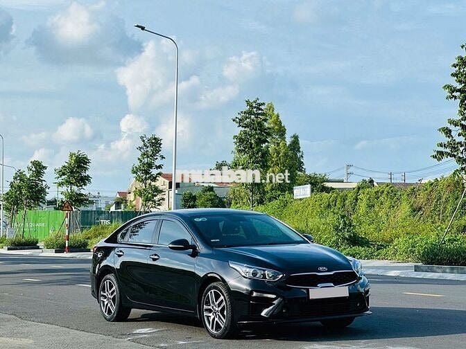 Kia Cerato 2019 luxury 1.6 luxury - 69000km