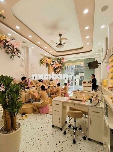 CHO THUÊ NHÀ MẶT TIỀN TRẦN KHẮC CHÂN_QUẬN 1_THANG MÁY_GIÁ TỐT_5X TRIỆU