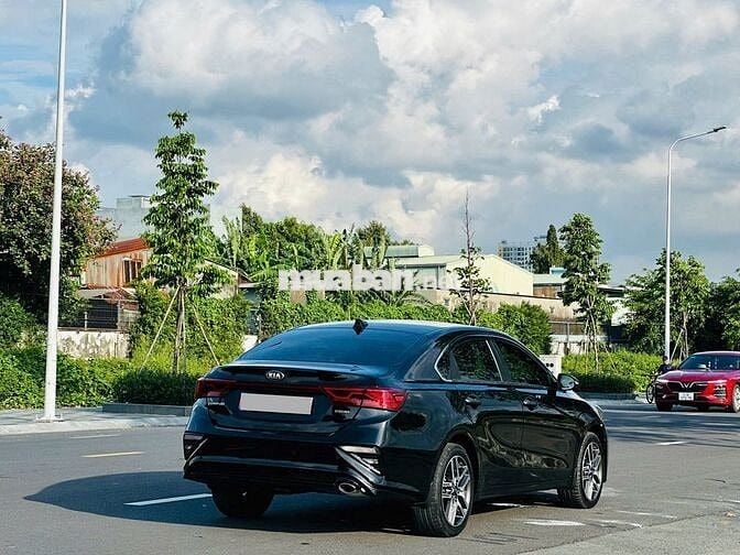 Kia Cerato 2019 luxury 1.6 luxury - 69000km