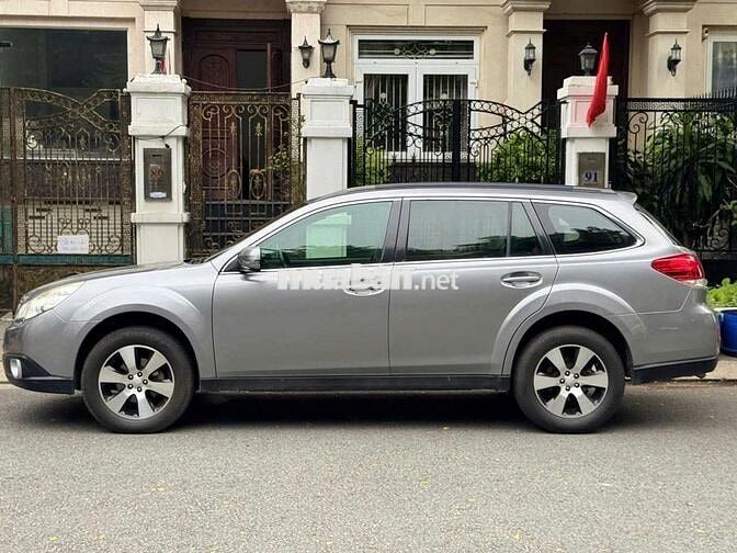 Chính chủ bán Subara Outback 2.5i 2010 một chủ