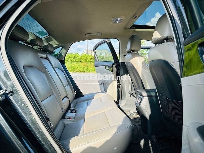 Kia Cerato 2019 luxury 1.6 luxury - 69000km