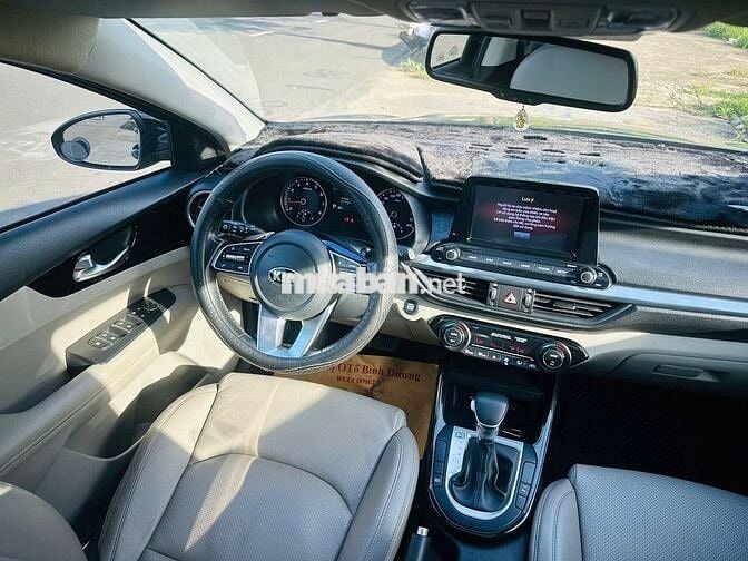 Kia Cerato 2019 luxury 1.6 luxury - 69000km