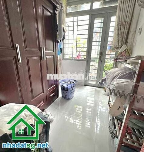 HẺM Ô TÔ – NGAY AEON MALL – NHÀ 2 TẦNG -2PN, 2WC, PK, bếp