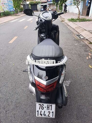 Xe tay ga Yamaha Grande đen bóng mới 90%