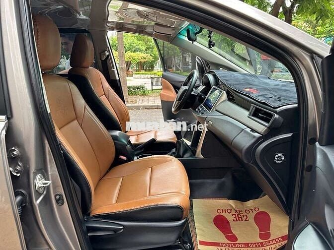 Trả góp Toyota Innova 2.0E 2017 đi lướt 8 vạn