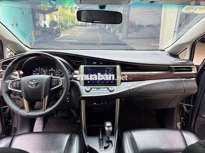 Innova 2.0 Venturer 2017 - 59.635 km- Giá còn giảm