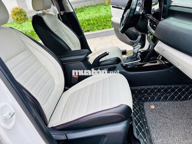 Kia Seltos 2023 1.4 Premium-33000km