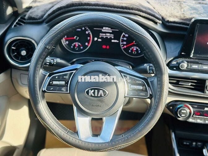 Kia Cerato 2019 luxury 1.6 luxury - 69000km