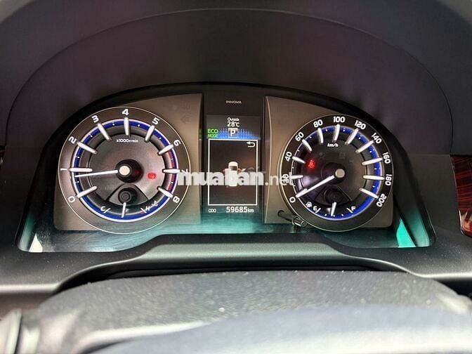 Innova 2.0 Venturer 2017 - 59.635 km- Giá còn giảm
