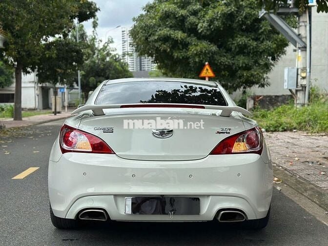 Hyundai Genesis 2.0 AT 2011 - 33.000 km