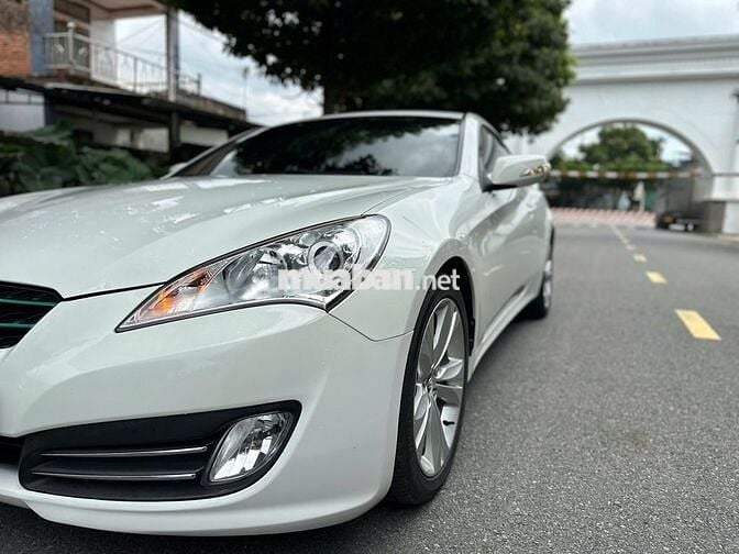 Hyundai Genesis 2.0 AT 2011 - 33.000 km