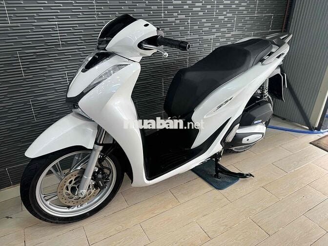 Honda SH125 date 2025 Trắng Bs Sài Gòn