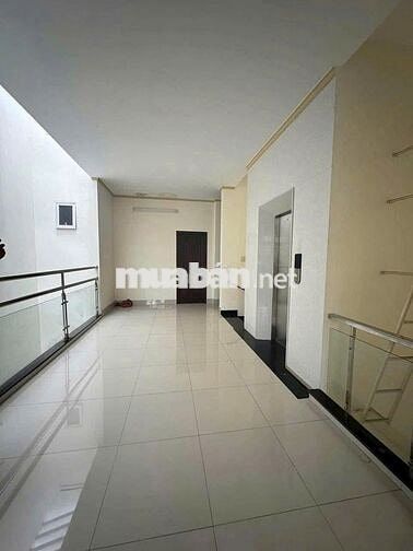 CHO THUÊ NHÀ NGANG 9M 1 TRỆT 3 LẦU - MẶT TIỀN NGUYỄN VĂN CỪ - CẦN THƠ