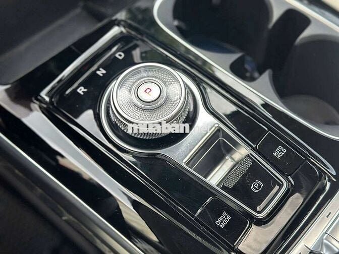Kia carnival 2.2D signature - 25000 km