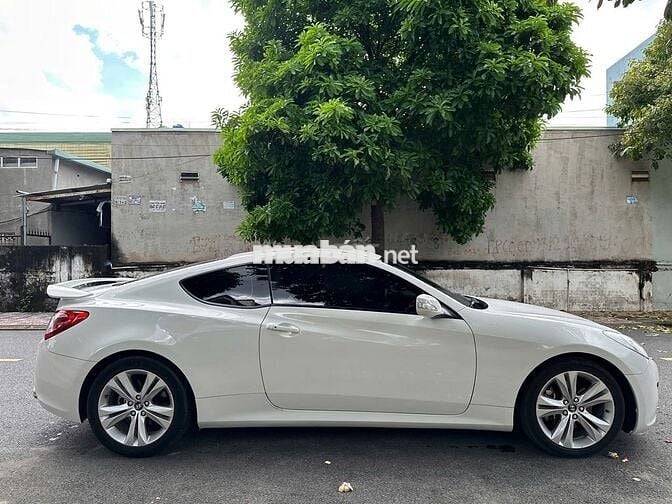 Hyundai Genesis 2.0 AT 2011 - 33.000 km